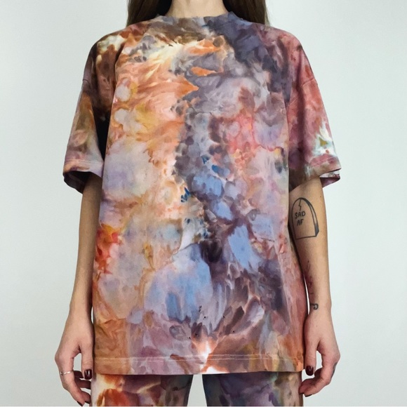 Hand-Dyed Oversized Marbled T-Shirt | Size L - Picture 8 of 11